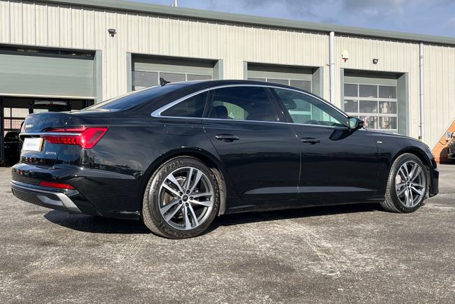AUDI A6 Saloon Photo 32