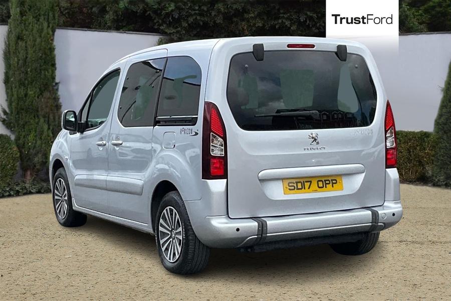 Peugeot Partner Tepee Photo autoimg-8abd3e1e56cc0ee315cc794b2c9ed4195725003e.jpg