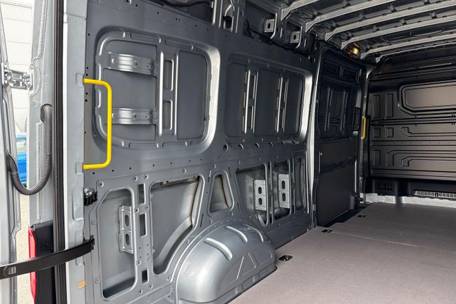 VOLKSWAGEN Crafter Photo 29