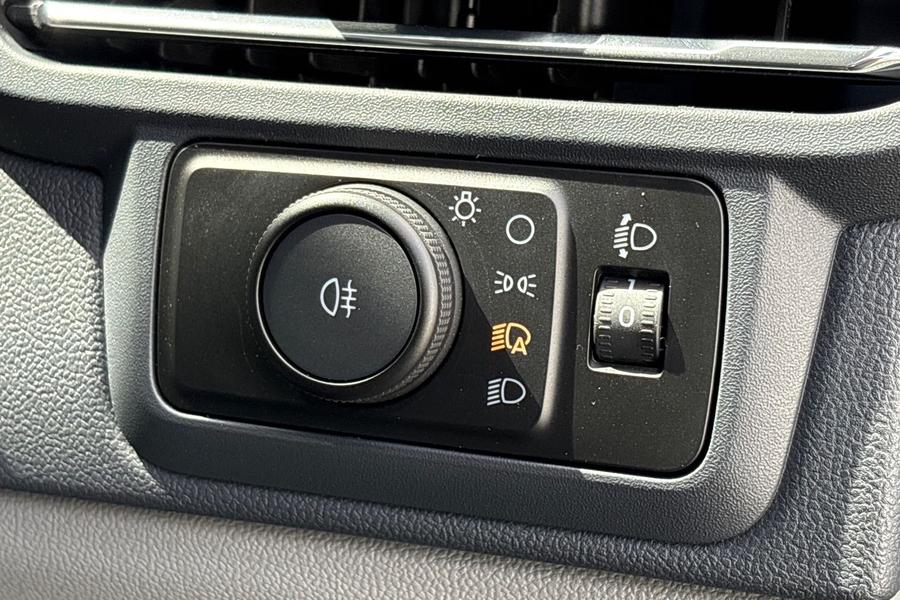 Ford Transit Custom Photo autoimg-8ac0dfa5bb6fc4ce229afaafeb97fa12f3a760eb.jpg