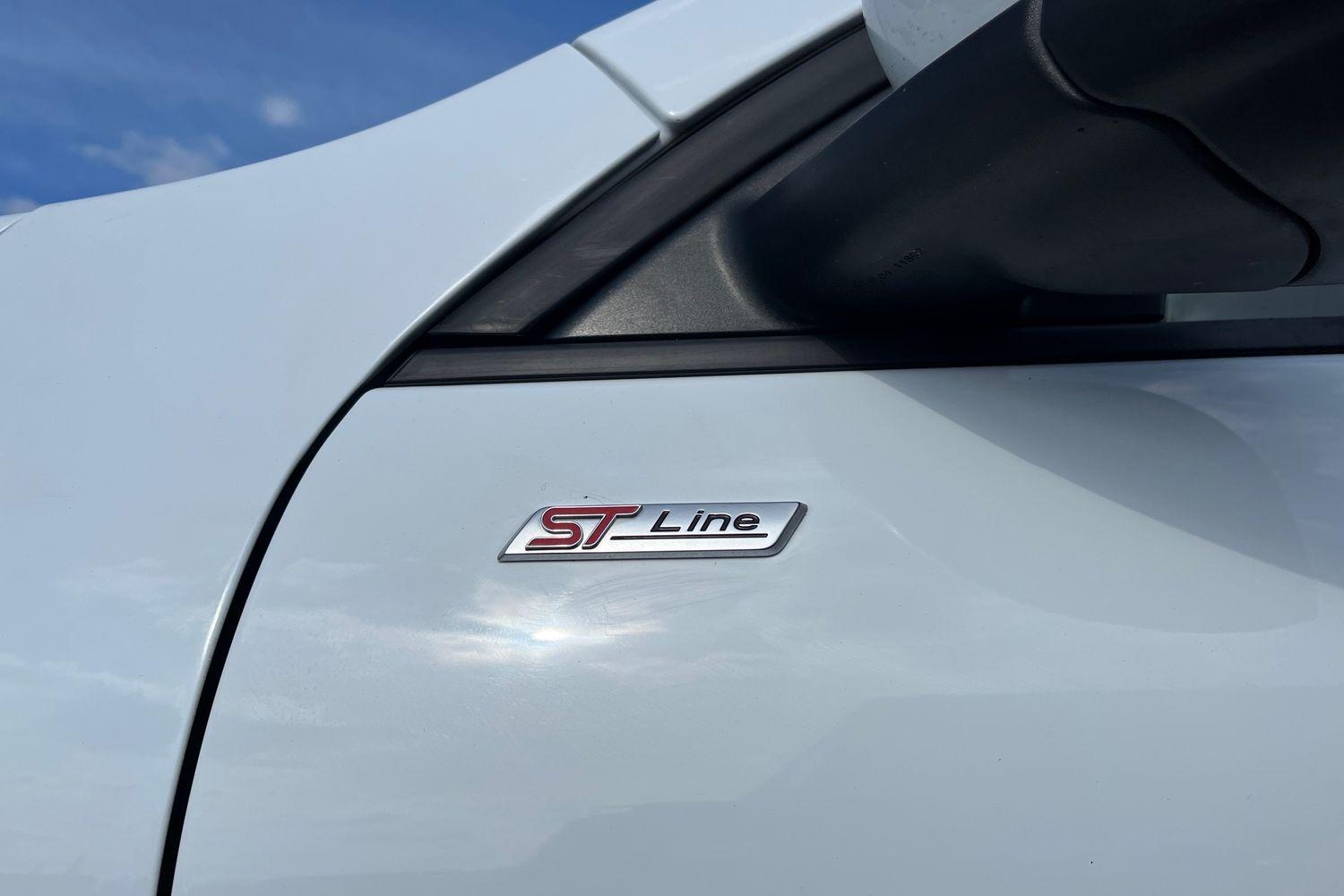 Ford KUGA Photo 22