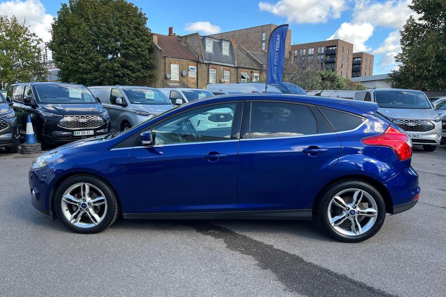 Ford FOCUS Photo autoimg-8ac69869e9dc2c0c64979009ba7989ab411d7a3a.jpg