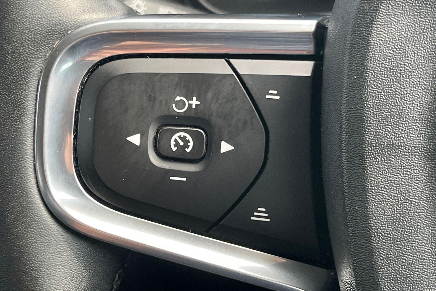 Volvo XC40 Photo 24