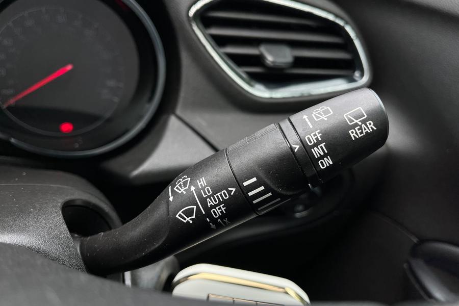 Vauxhall GRANDLAND X Photo autoimg-8acb7de425cfc3f71b4b60df52433458a8f5c867.jpg