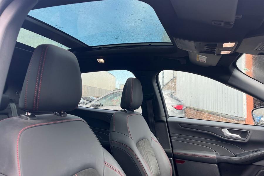 Ford KUGA Photo autoimg-8acb8ac5ae23e91c65af04e4d4de26b1b5cc3cfb.jpg