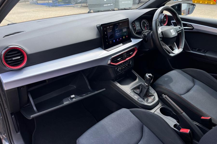 SEAT Ibiza Photo autoimg-8acc7ef3a7fc9fe0931ef5edf26a9741e34b60cf.jpg