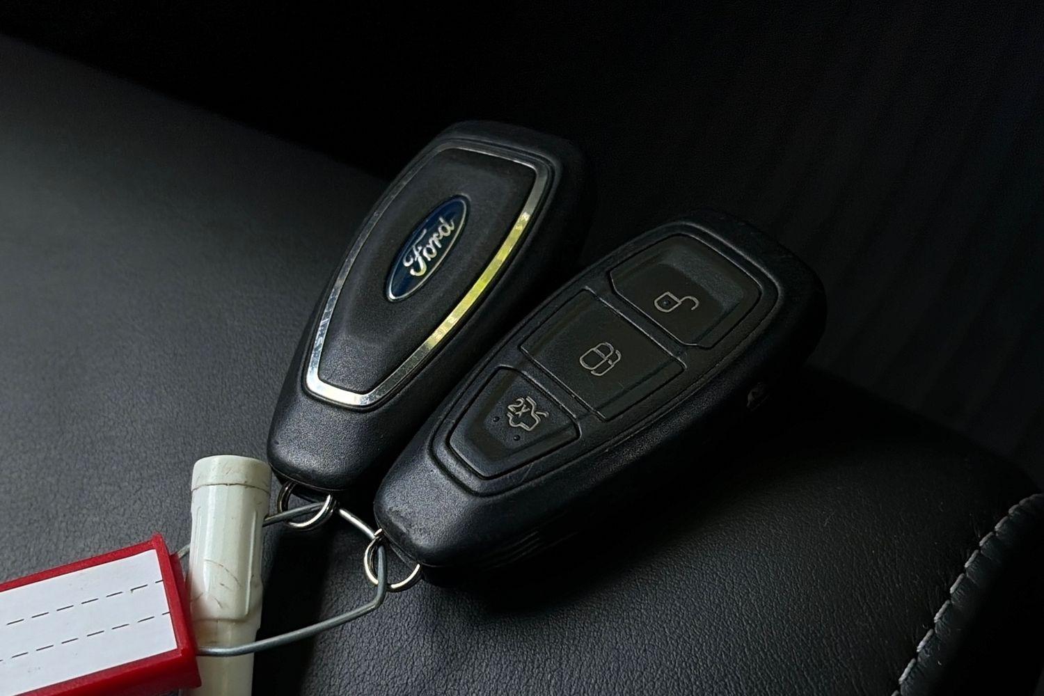 Ford Focus Photo 39