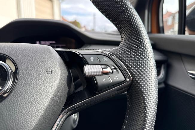 ŠKODA Enyaq Photo 17