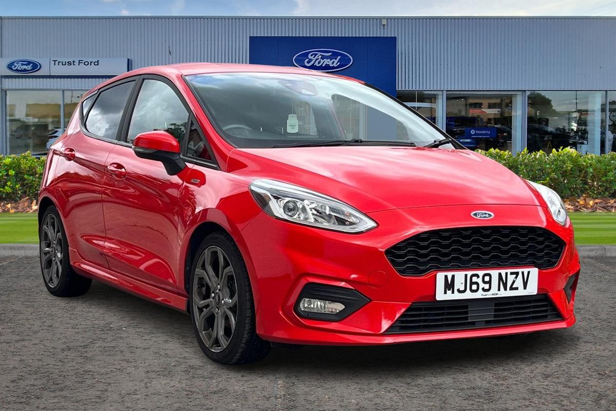 Ford Fiesta listing photo