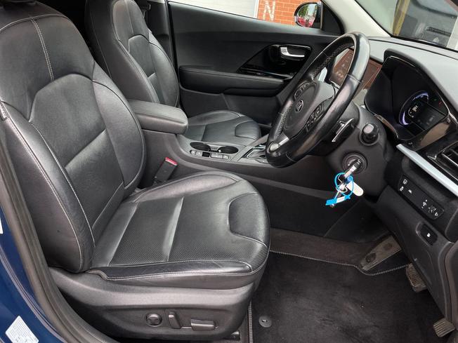 KIA Niro Photo 28