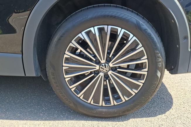 VOLKSWAGEN Tiguan Photo 5