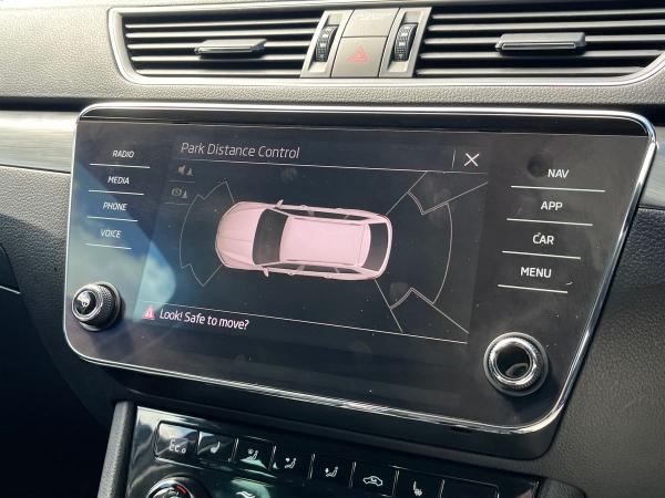 Skoda Superb Photo autoimg-8ad6babd45a24fa9a7d28e1049dd3dee94f67933.jpg