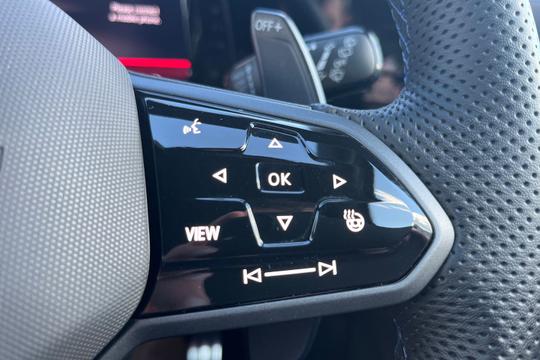 Volkswagen Golf Photo autoimg-8ad785eb69cf9f5712c4a160ebb01dff3aa0c593.jpg