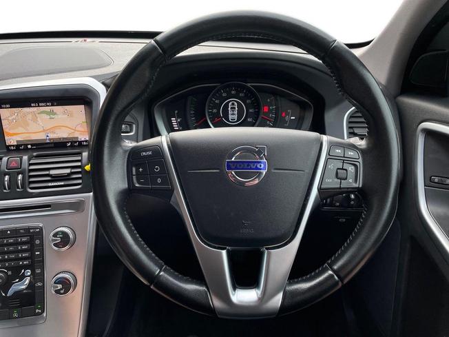 VOLVO XC60 Photo 11