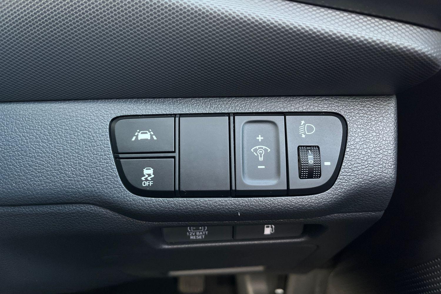 Hyundai IONIQ Photo 36