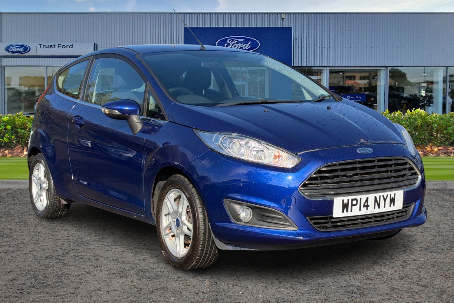 Ford FIESTA Photo 0
