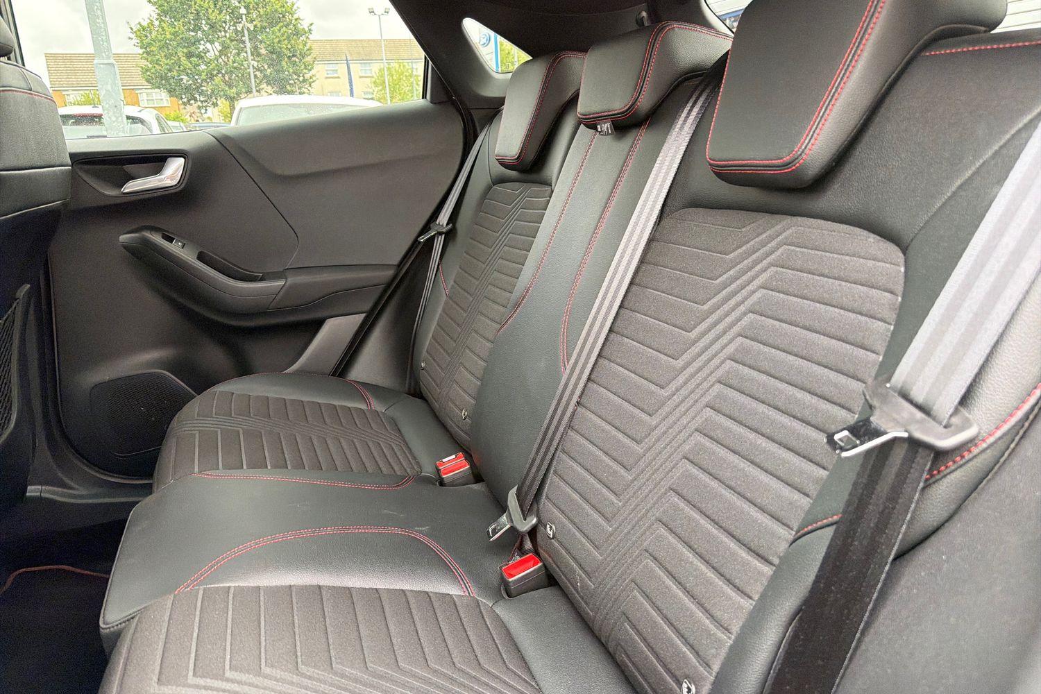 Ford PUMA Photo 19