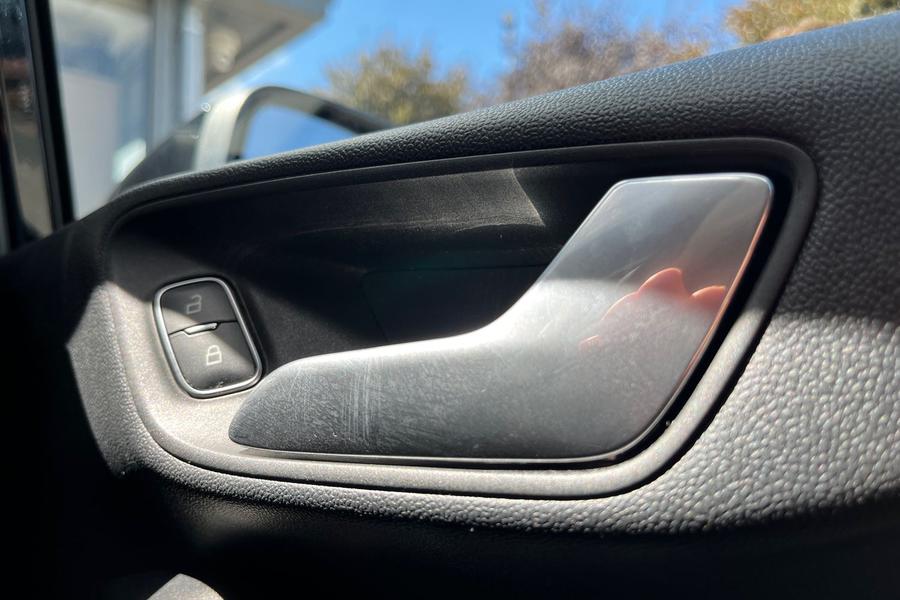 Ford FIESTA Photo autoimg-8ae382875679160cc9c517a56473507f825b9386.jpg