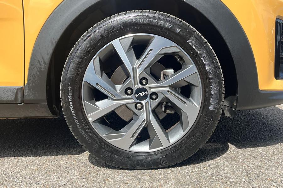 Kia STONIC Photo autoimg-8ae46d28a05fcb6bb54a384918ebec961b06c3e7.jpg