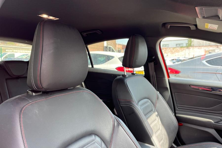 Ford FOCUS Photo autoimg-8aeb08346bad9acb53f39b429f576374280277ad.jpg