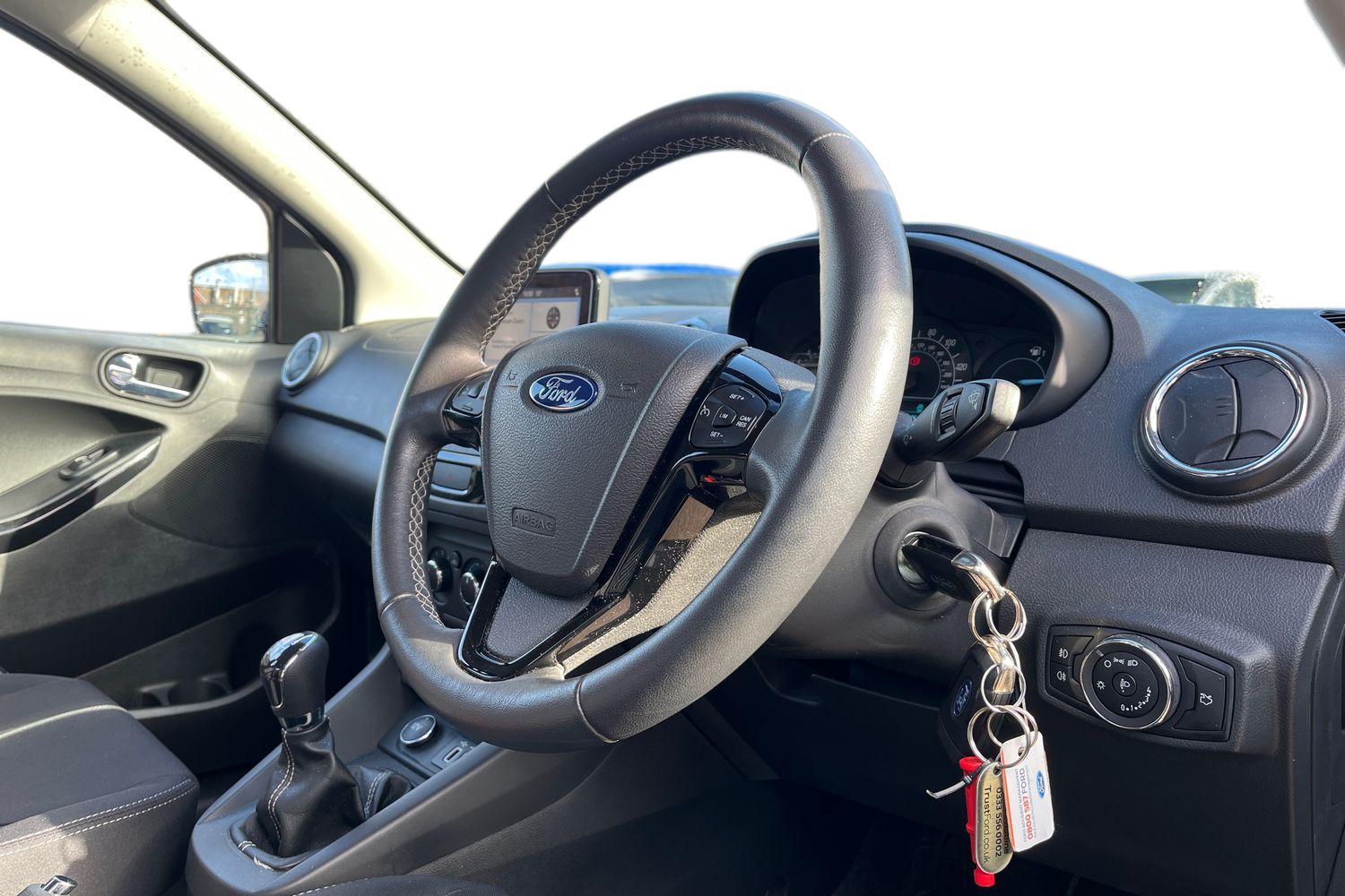 Ford KA+ Photo 8