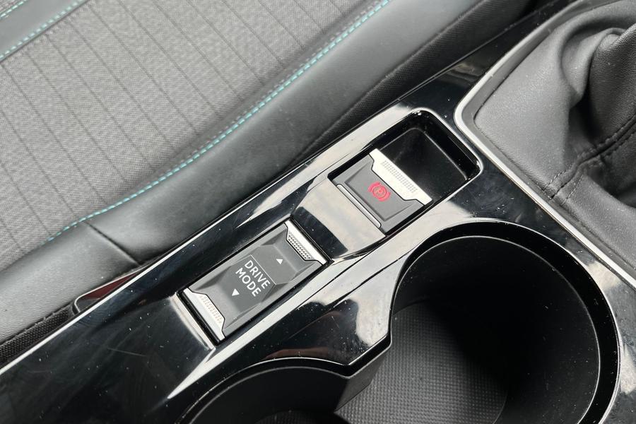 Peugeot 2008 Photo autoimg-8aed0f7964a8bb794bb0b16419c8b9633b9f6b43.jpg