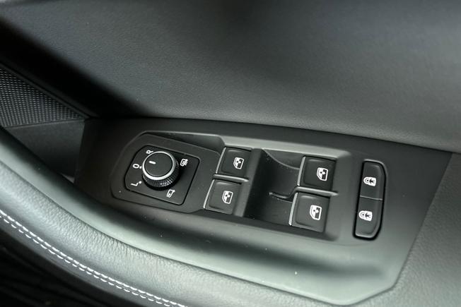 VOLKSWAGEN Touareg Photo 34
