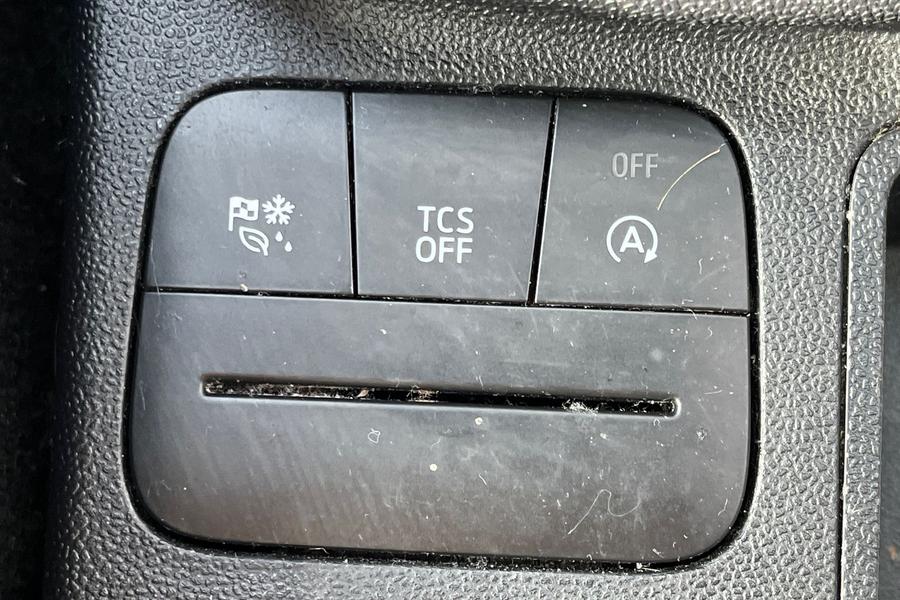 Ford FIESTA Photo autoimg-8aef29233da2bd3dda55adab3dd9f6ca2b35a518.jpg