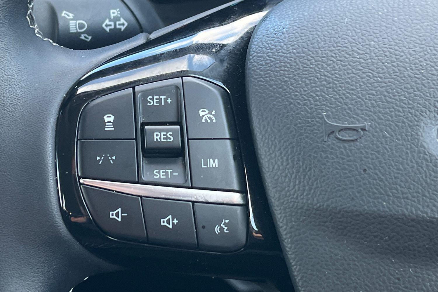 Ford KUGA Photo 37