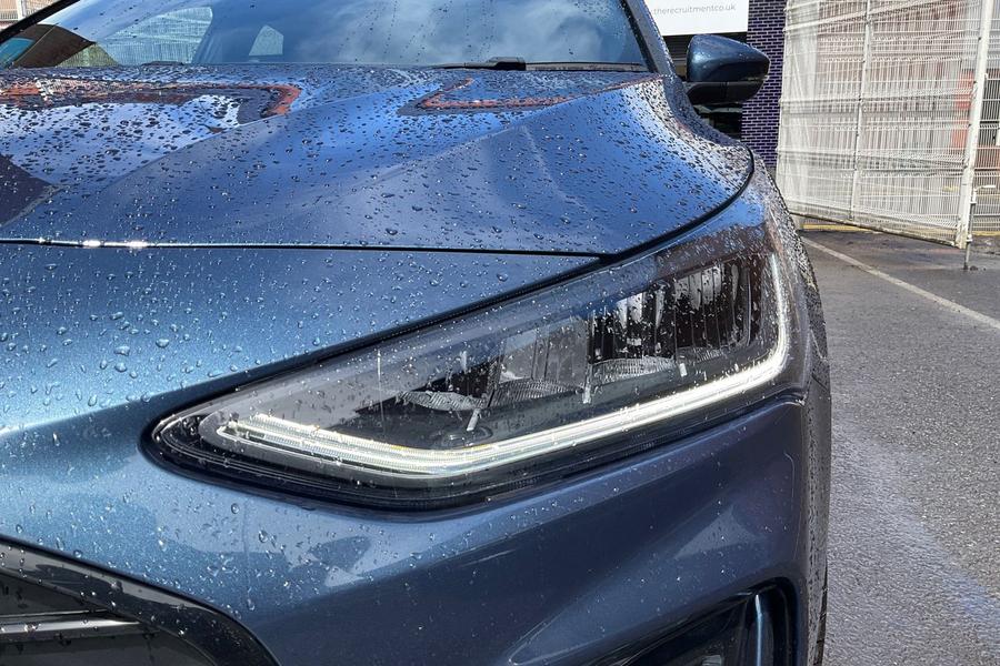 Ford FOCUS Photo autoimg-8af0450b5774892f1608eb6e0e2b2afee3467bdd.jpg