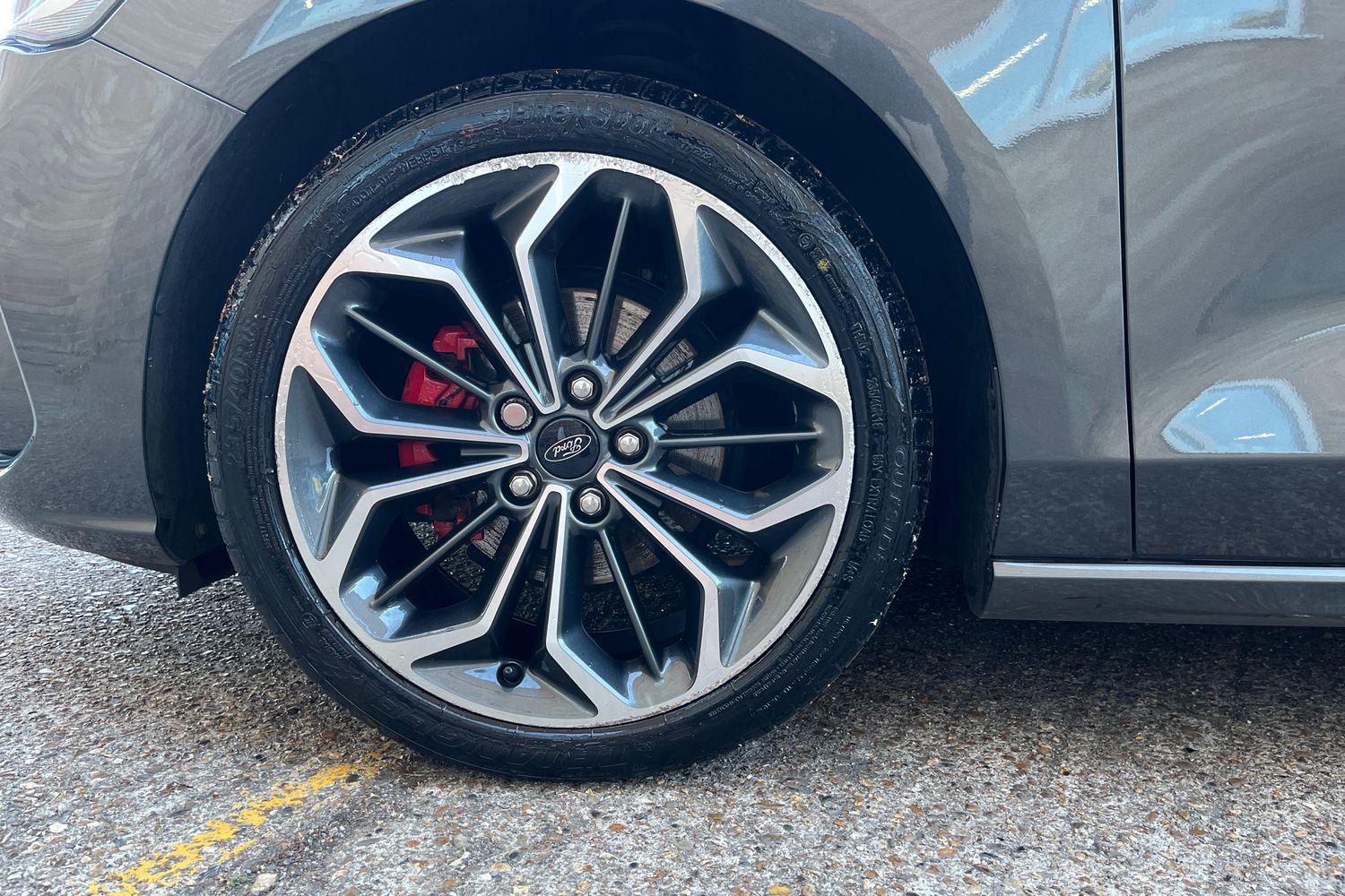 Ford FOCUS Photo 27