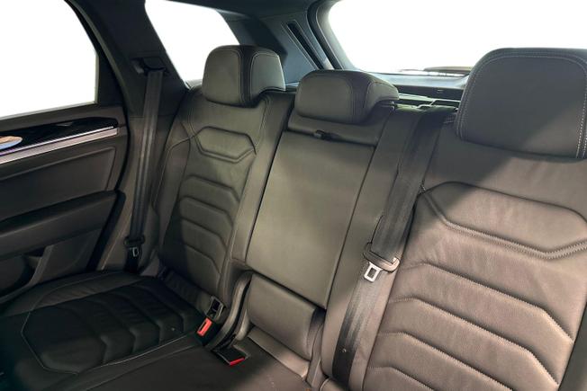 Volkswagen Touareg Photo 9