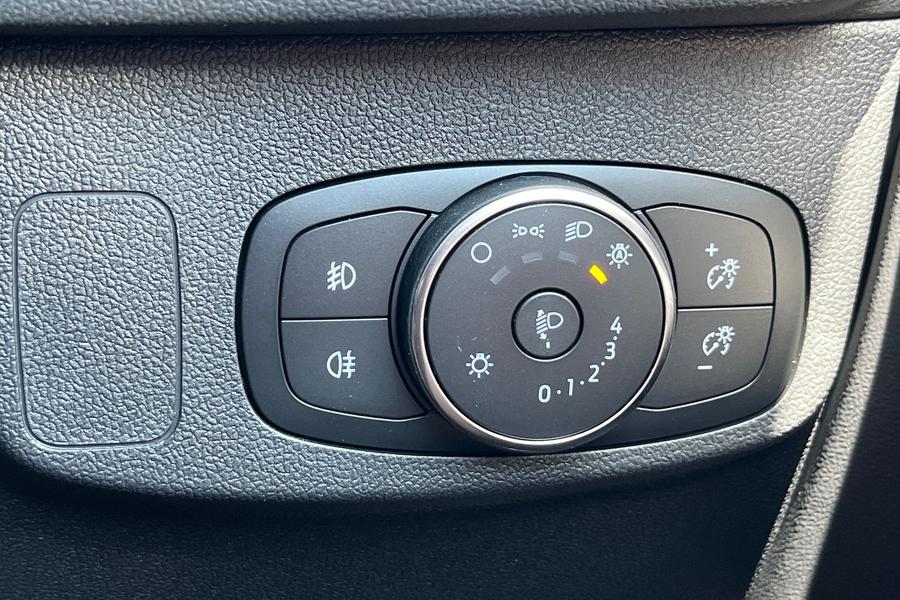 Ford FOCUS Photo autoimg-8af9b687c781fd7b9cefa7535438a36ae12c6b75.jpg