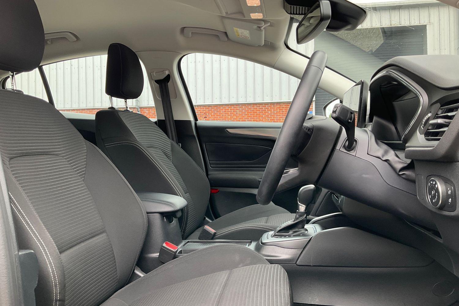 Ford Focus Photo 16