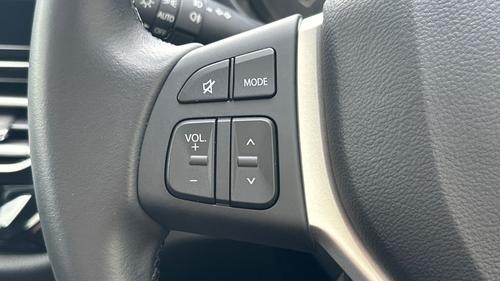Suzuki S-CROSS Photo autoimg-8b0157c62b469bc8501fa4cfcc5c2fe9971431db.jpg