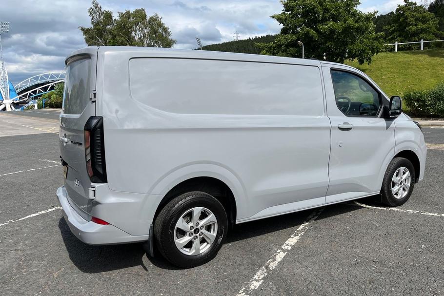 Used Ford TRANSIT CUSTOM FH25ZKR 24