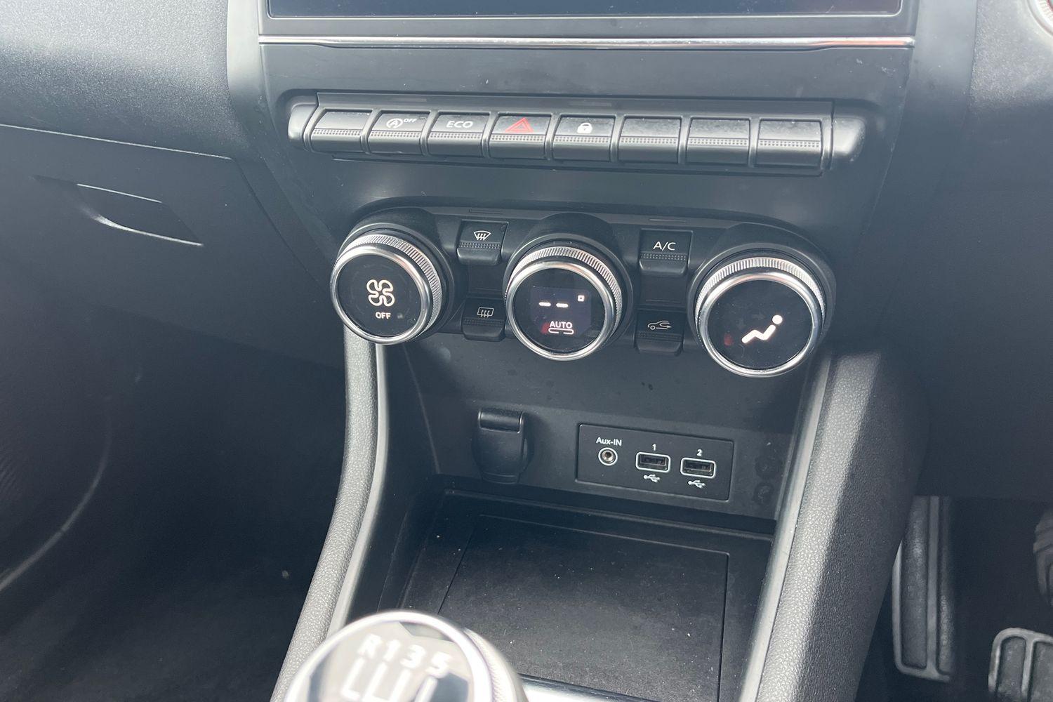 Renault CAPTUR Photo 31