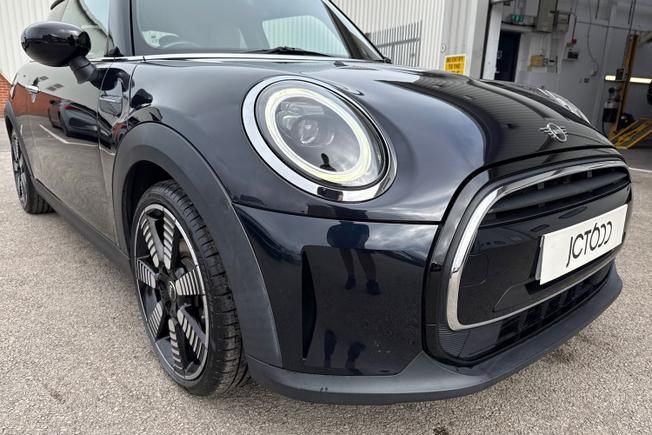 MINI Hatchback Photo 19