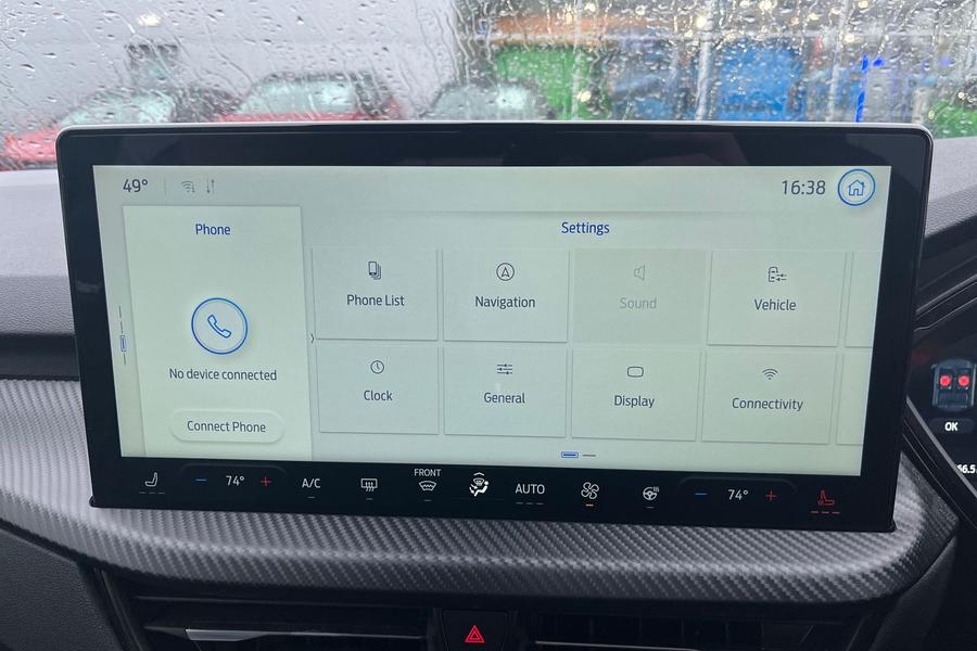 Ford KUGA Photo autoimg-8b0dedbe81558a030e025b6df6e8917529efaff6.jpg