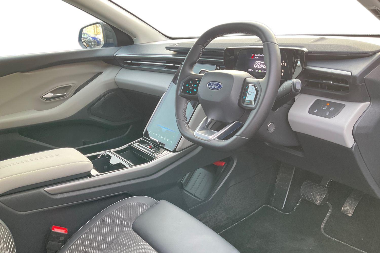 Ford EXPLORER Photo 8