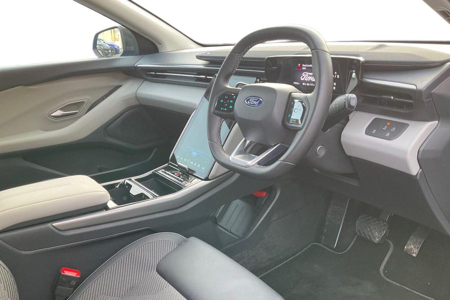 Ford EXPLORER Photo autoimg-8b105eb9bd5d7ad82ee6d0bc2cc0757f882fa0ac.jpg