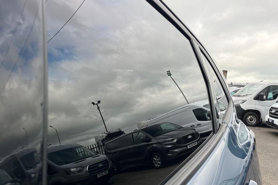 Ford KUGA Photo autoimg-8b10f79ad22145a9270b6a9294f6197e514bf3f9.jpg
