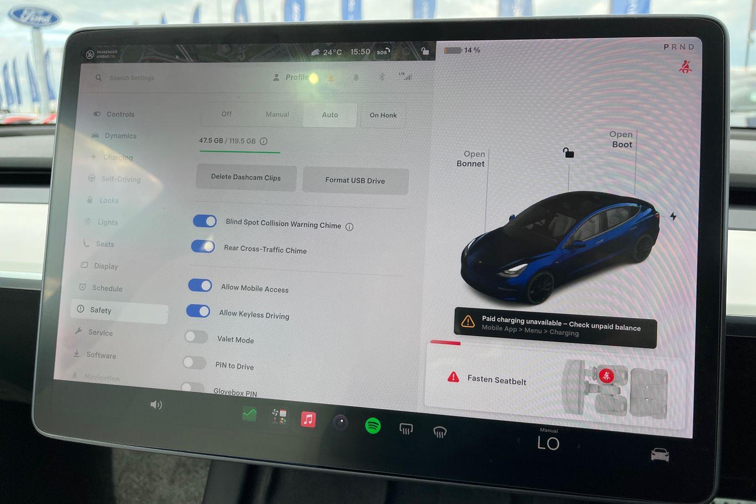 TESLA Model 3 Photo 26