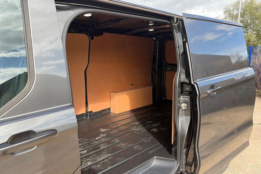 Ford TRANSIT CUSTOM Photo autoimg-8b16b79b978ddac02139fc93cf5572694f62d56e.jpg