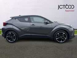 TOYOTA C-Hr Photo 4
