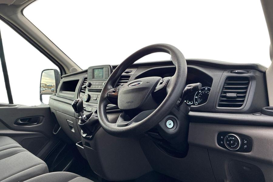 Ford TRANSIT Photo autoimg-8b19b1d8a393d427074be37aee92f3c91a6b6392.jpg