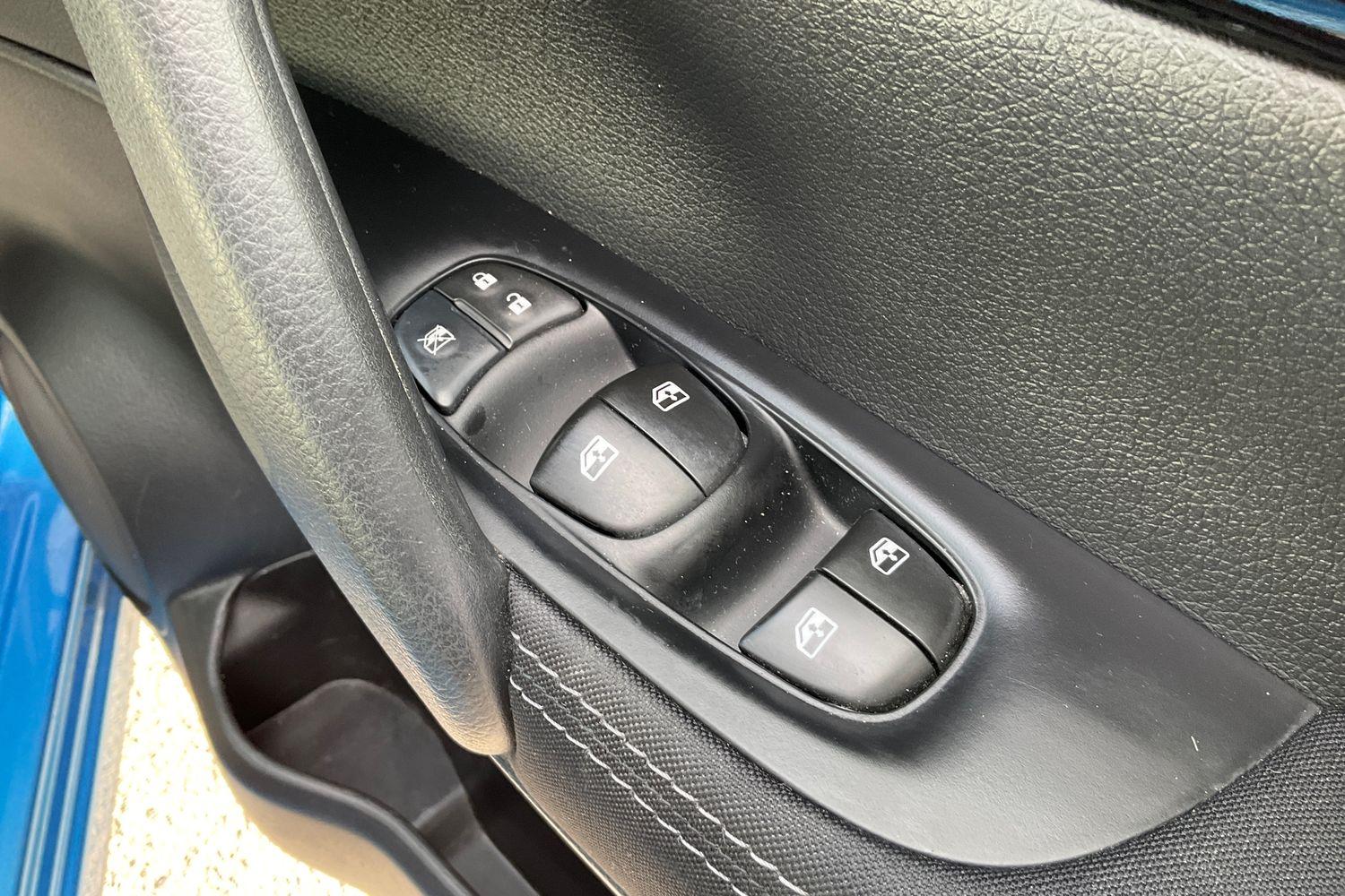 Nissan QASHQAI Photo 15