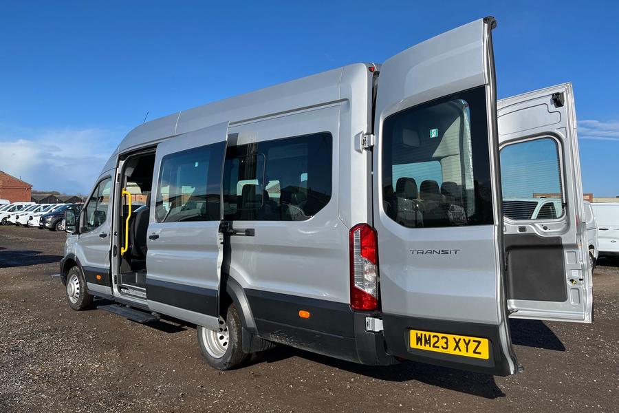Ford TRANSIT Photo autoimg-8b23e5f7a6c659d36fbfad603b24e1420c58051d.jpg