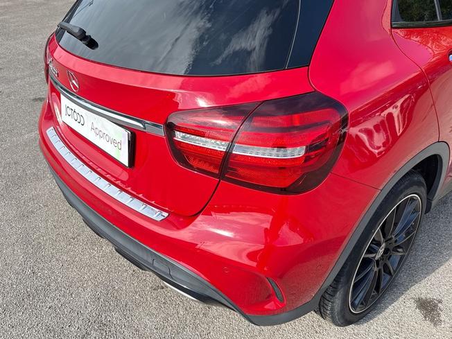 MERCEDES-BENZ Gla Photo 23