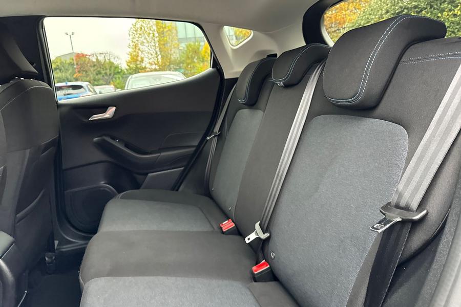 Ford FIESTA Photo autoimg-8b286ff2c1cc7da202ef4b439dfa91ec0b7ad76e.jpg